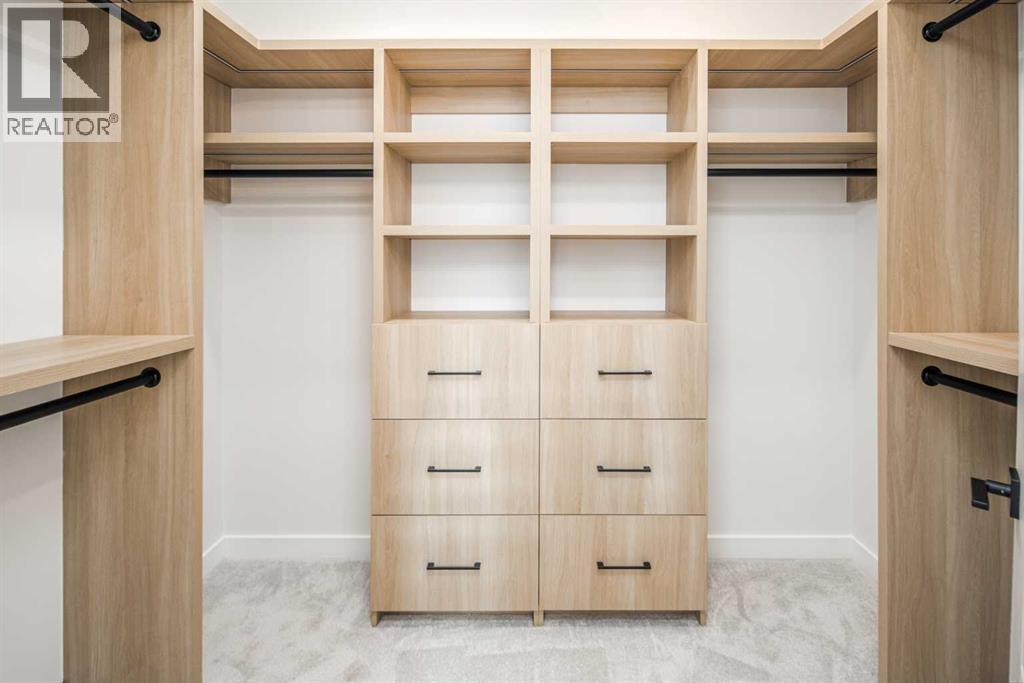 Single Family House for Sale in   Avenue NE Renfrew Calgary 