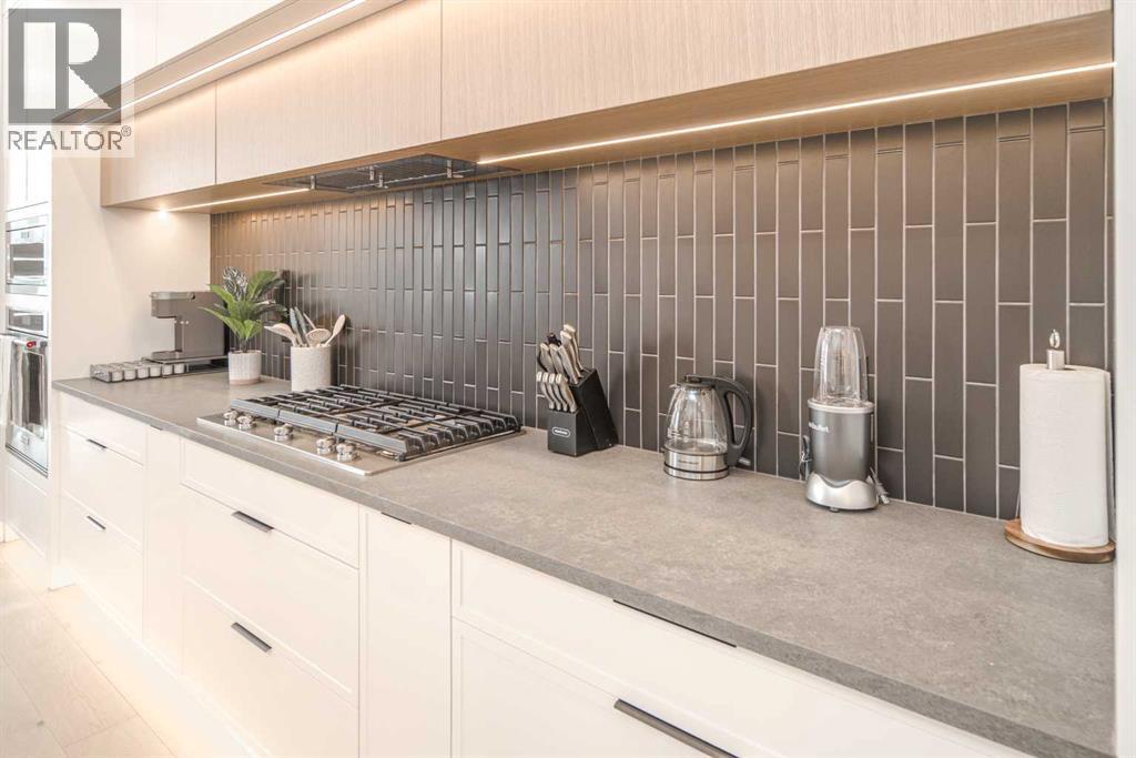 Single Family House for Sale in   Avenue NE Renfrew Calgary 