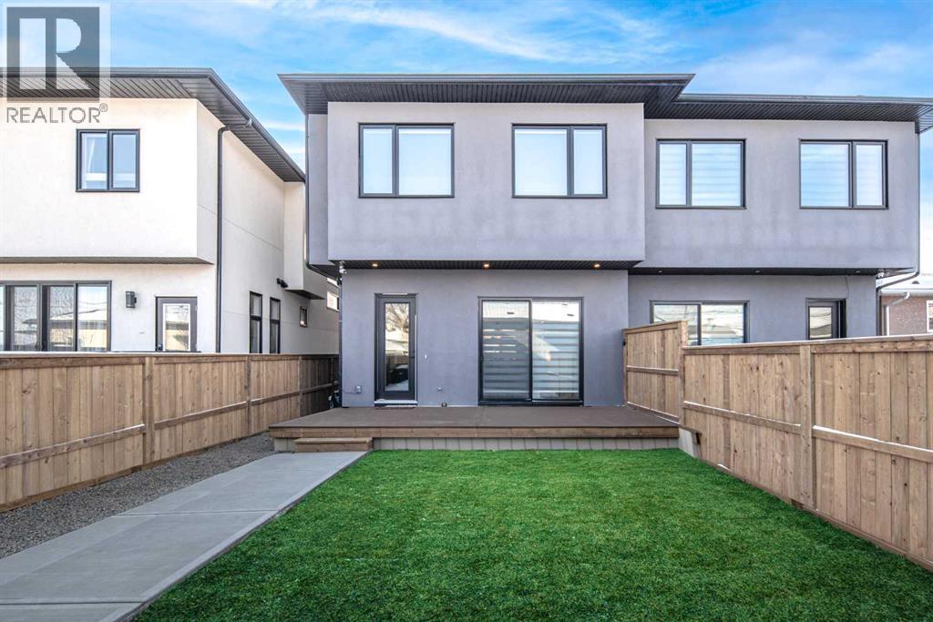 Single Family House for Sale in   Avenue NE Renfrew Calgary 