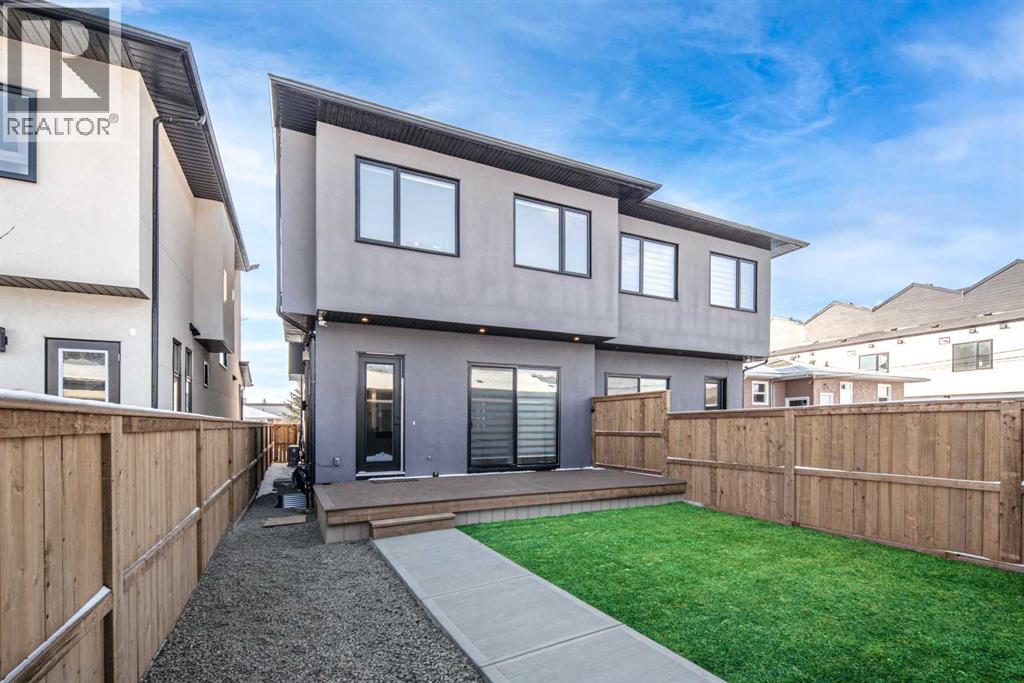 Single Family House for Sale in   Avenue NE Renfrew Calgary 