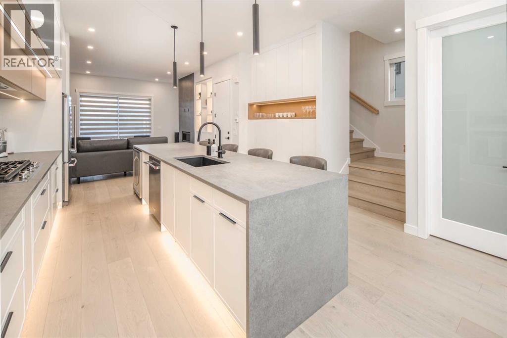 Single Family House for Sale in   Avenue NE Renfrew Calgary 