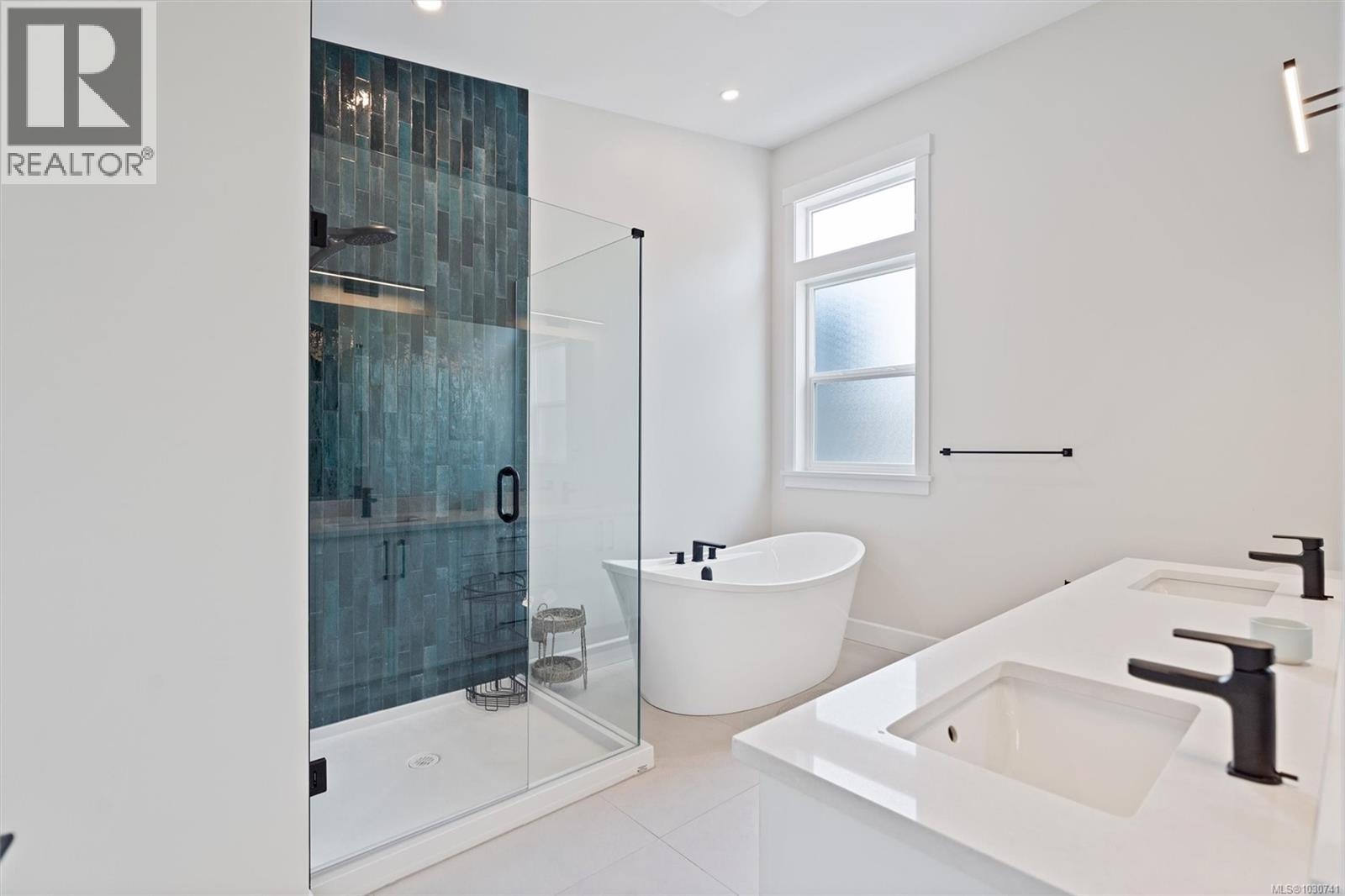 108 4690 Caspian Pl, Cowichan Bay