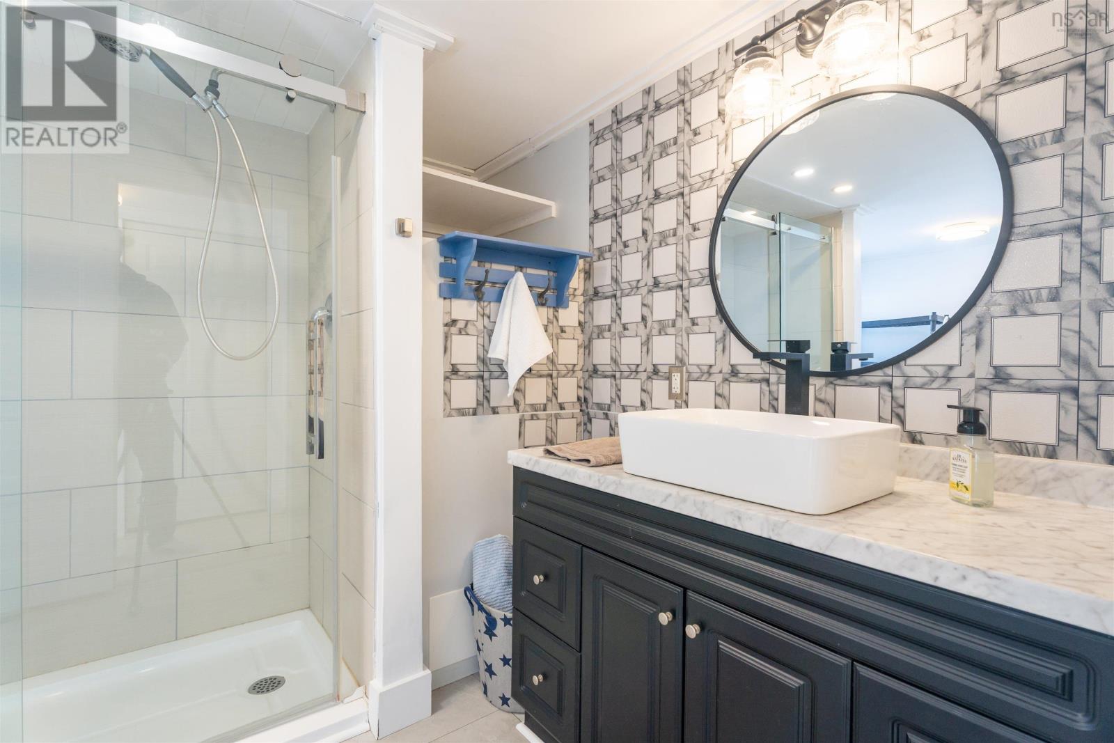 Property 4 of 18 of 9 Heather Street