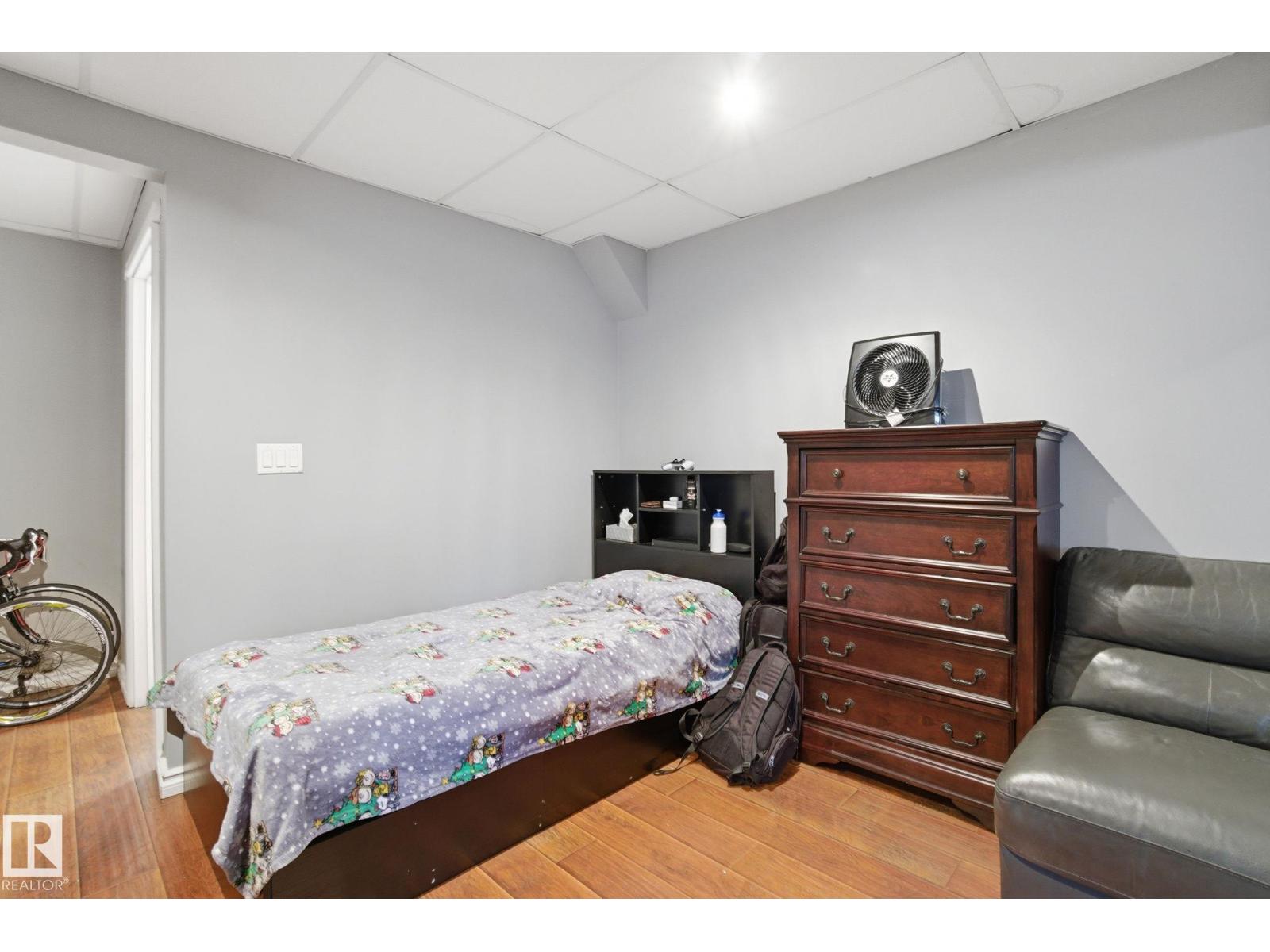 15736 141 ST NW, Edmonton