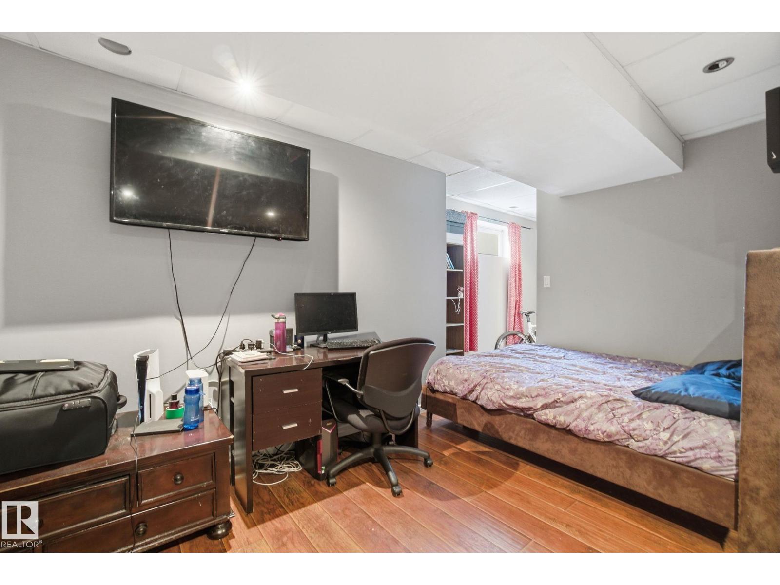 15736 141 ST NW, Edmonton