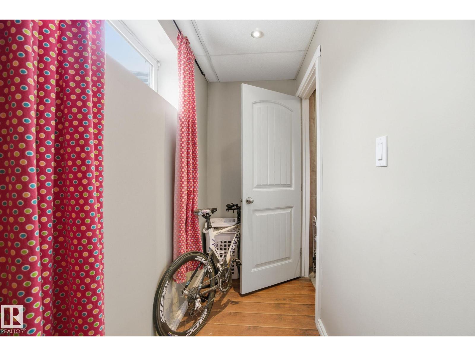 15736 141 ST NW, Edmonton