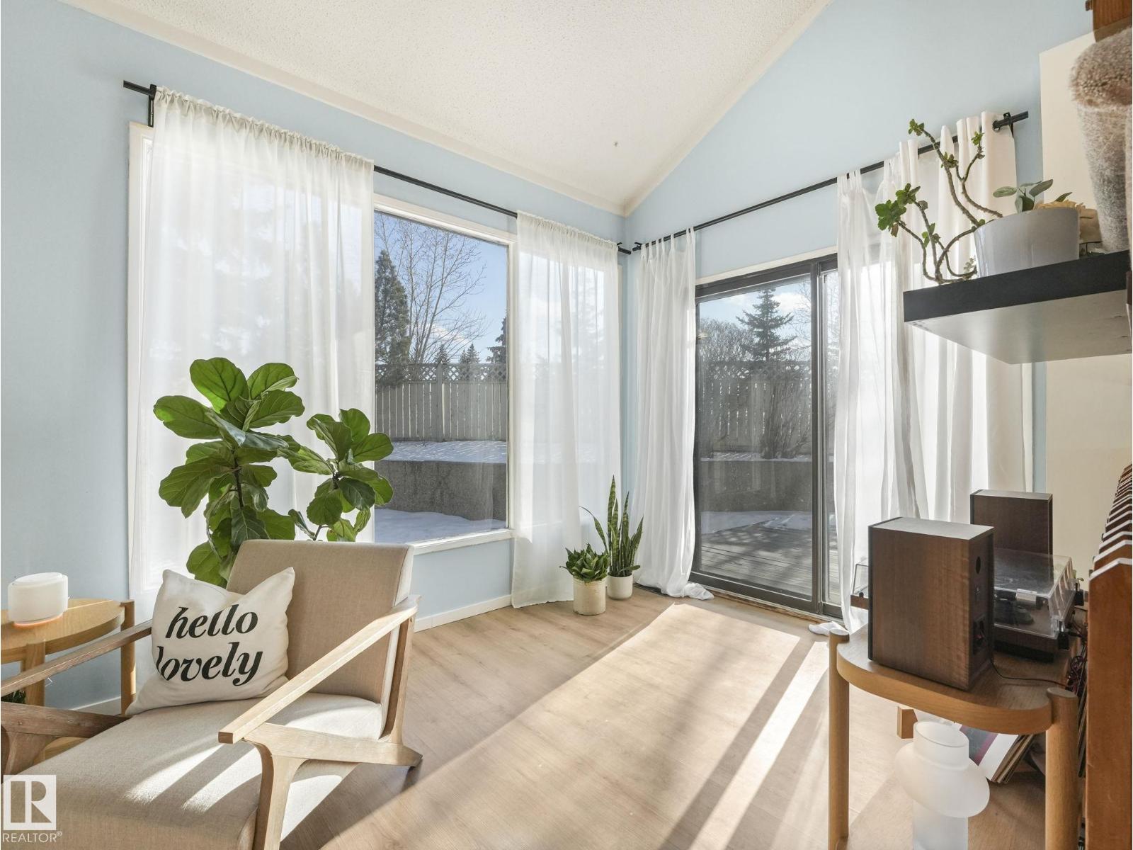 12219 25 AV NW, Edmonton