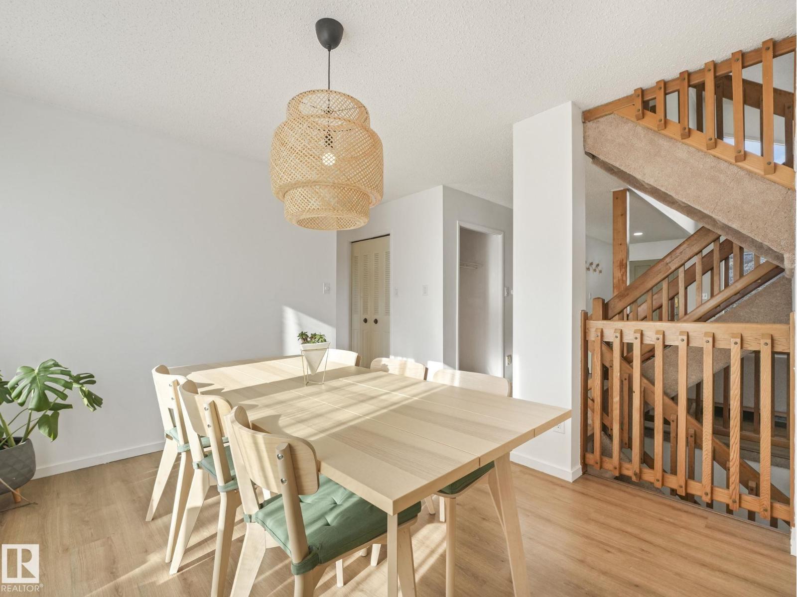 12219 25 AV NW, Edmonton