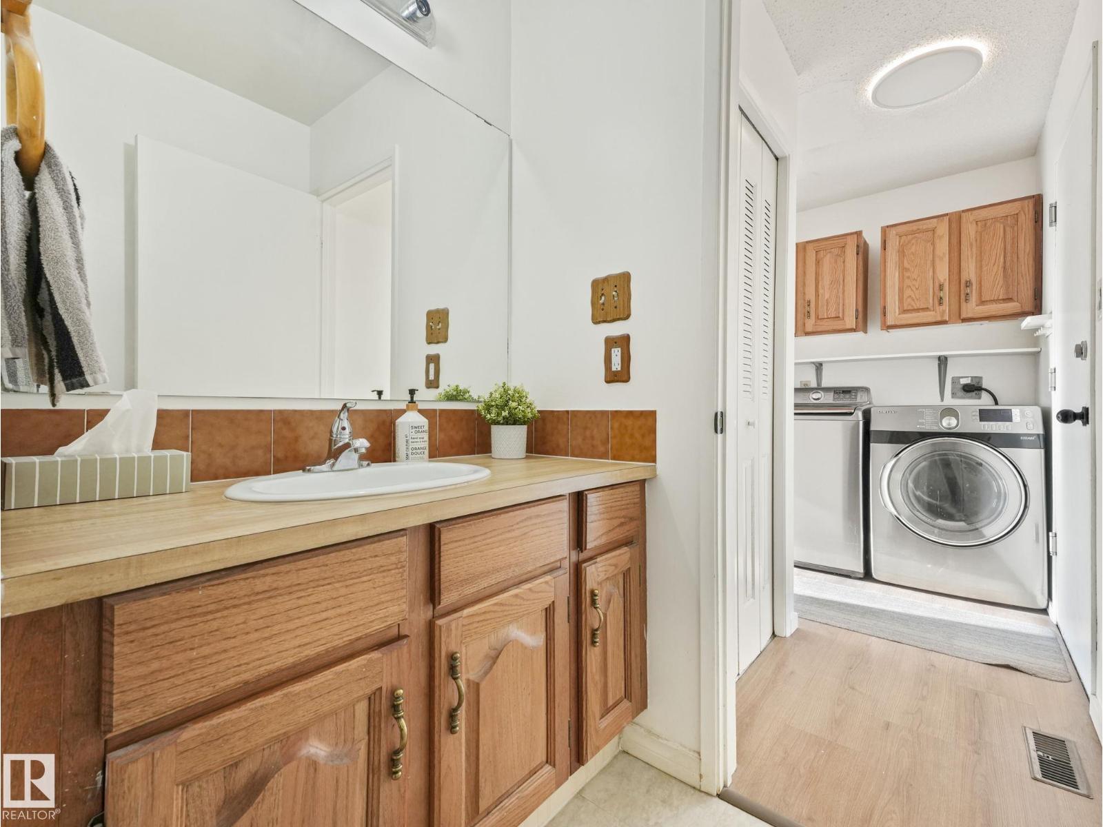 12219 25 AV NW, Edmonton