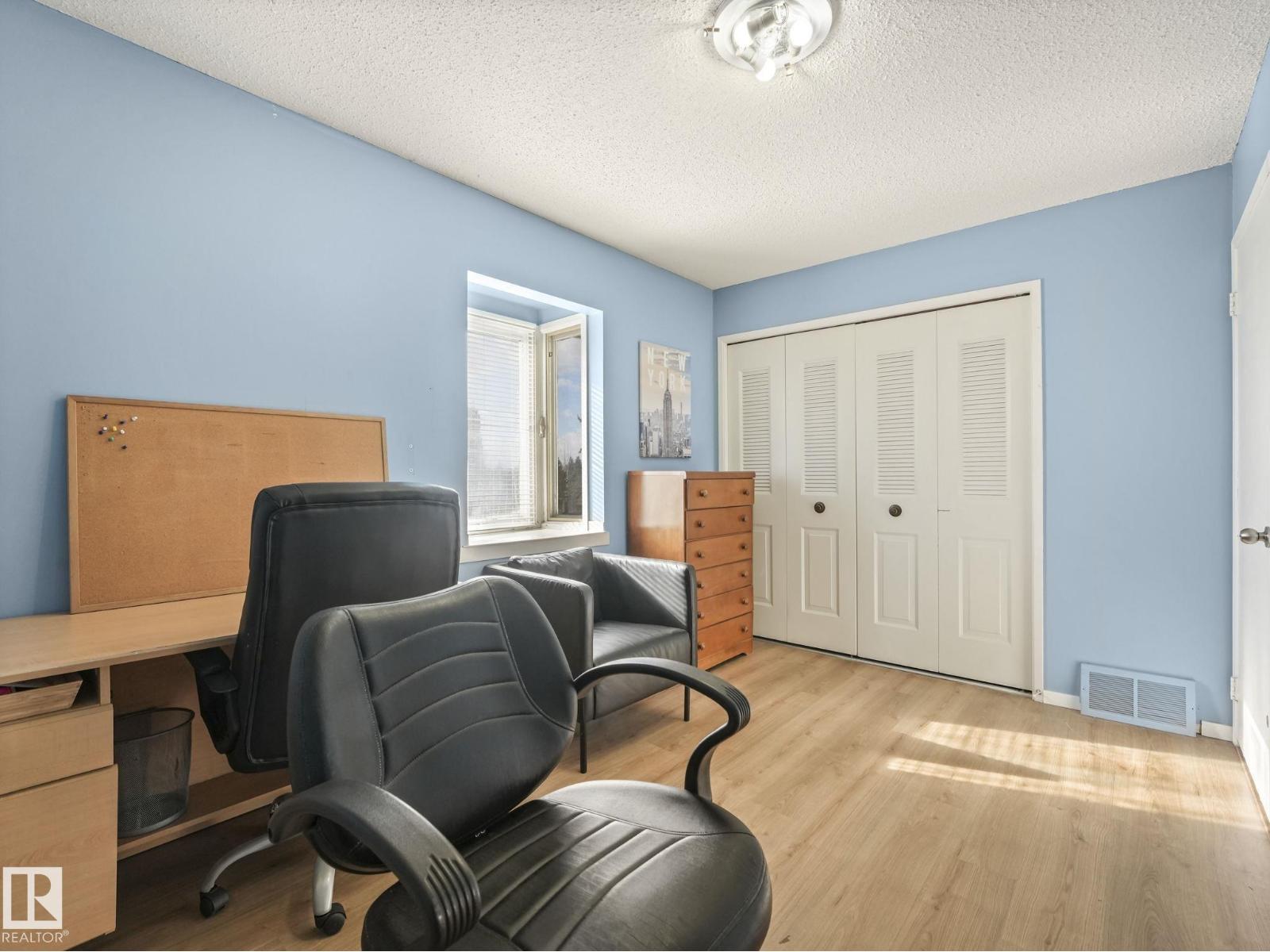 12219 25 AV NW, Edmonton