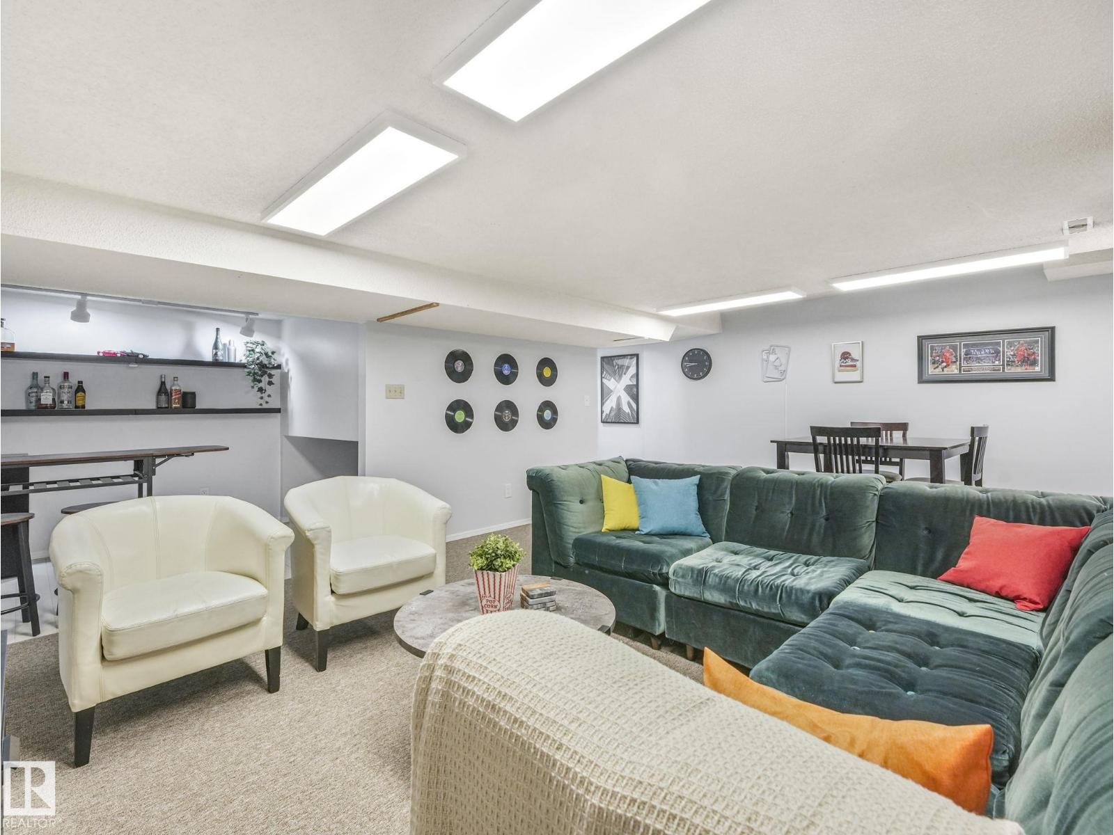 12219 25 AV NW, Edmonton