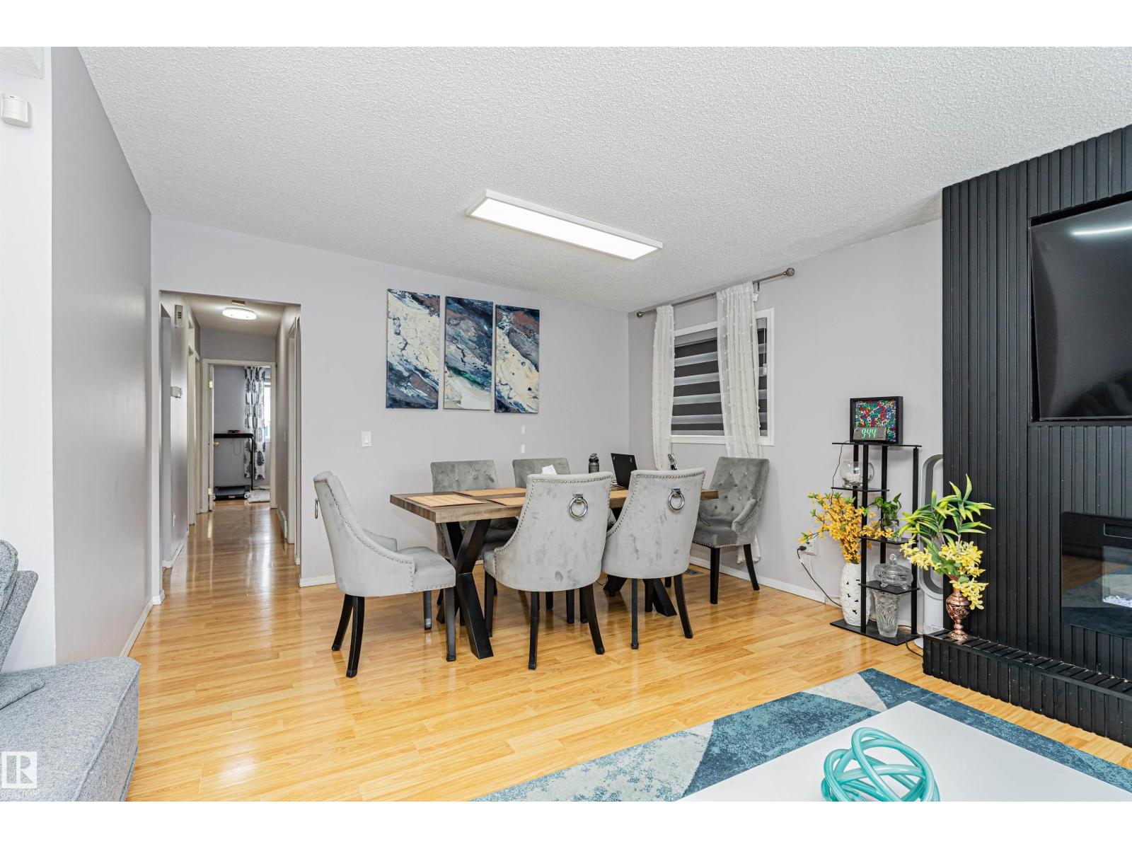 10412 39 AV NW, Edmonton