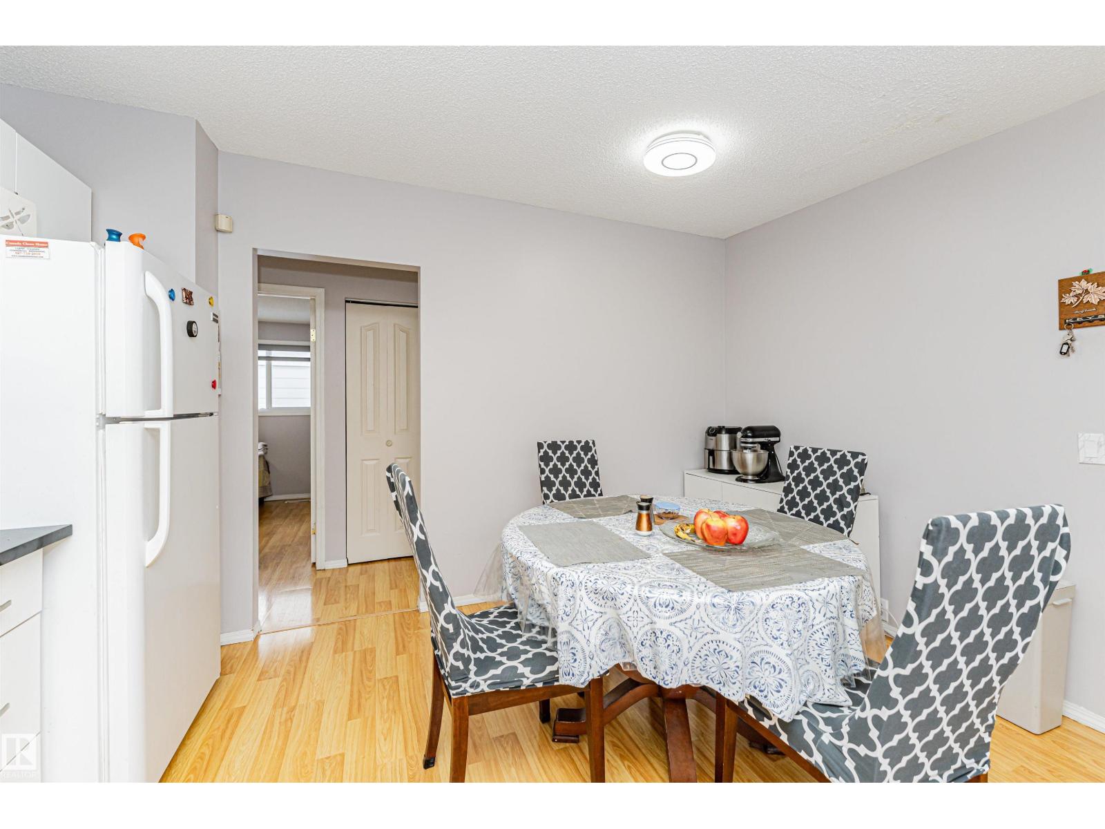 10412 39 AV NW, Edmonton