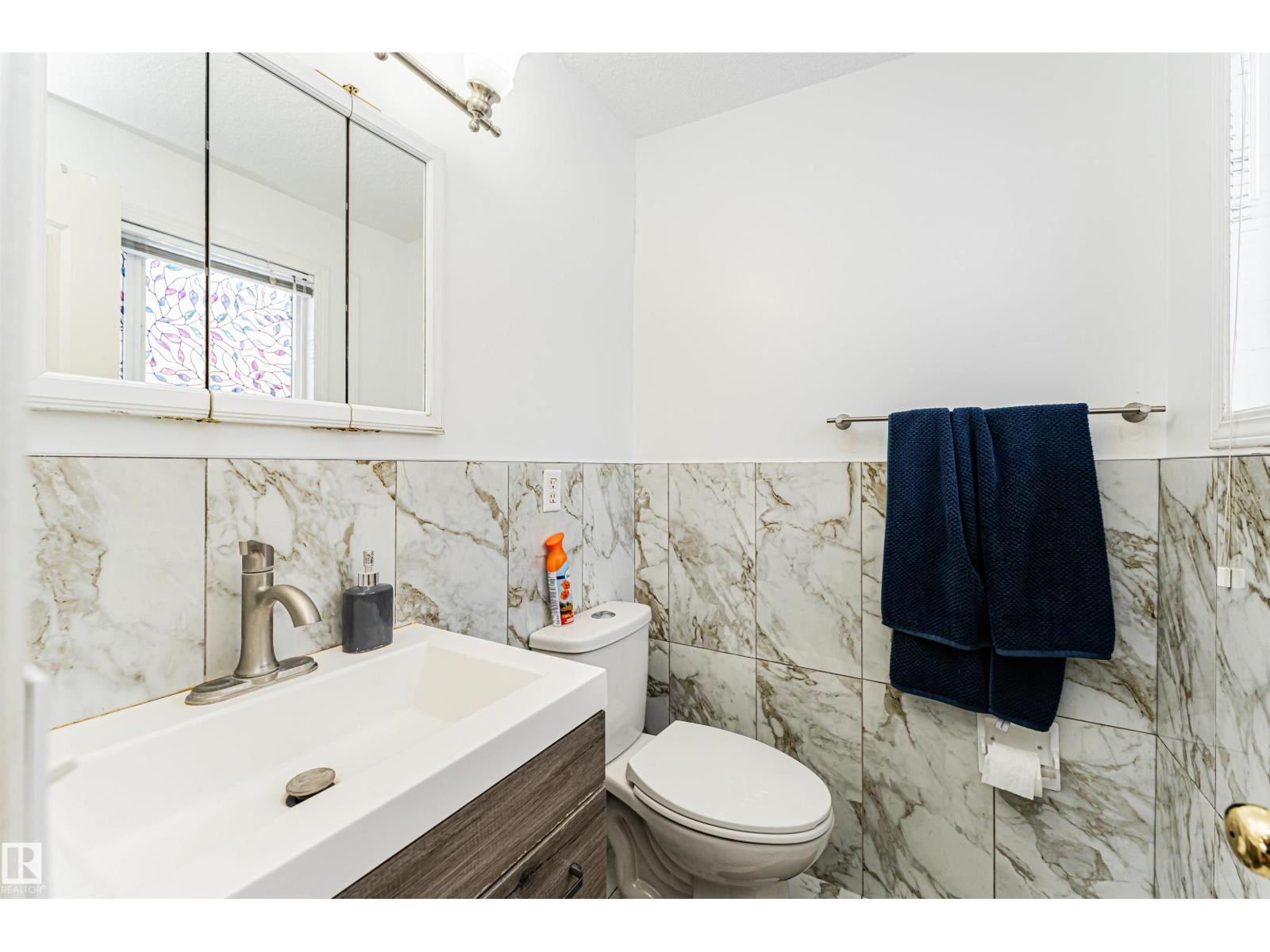 10412 39 AV NW, Edmonton