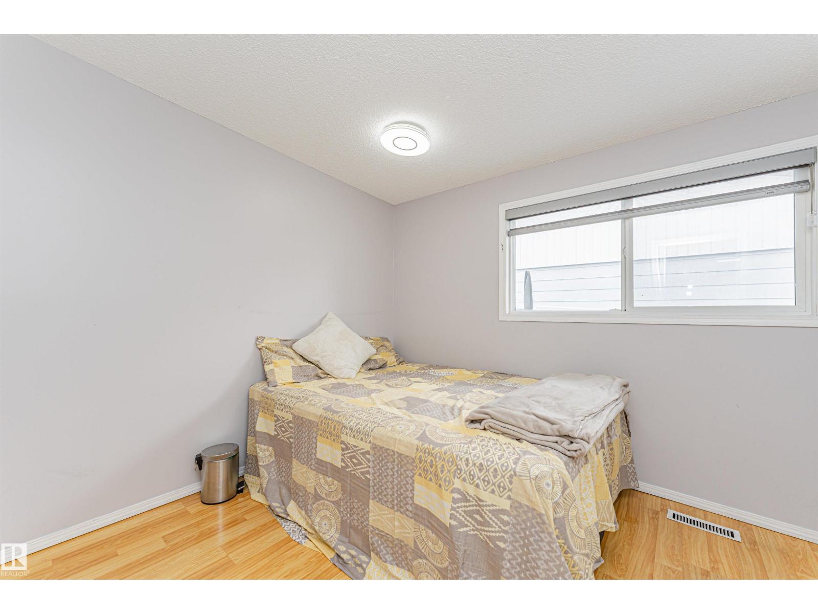 10412 39 AV NW, Edmonton