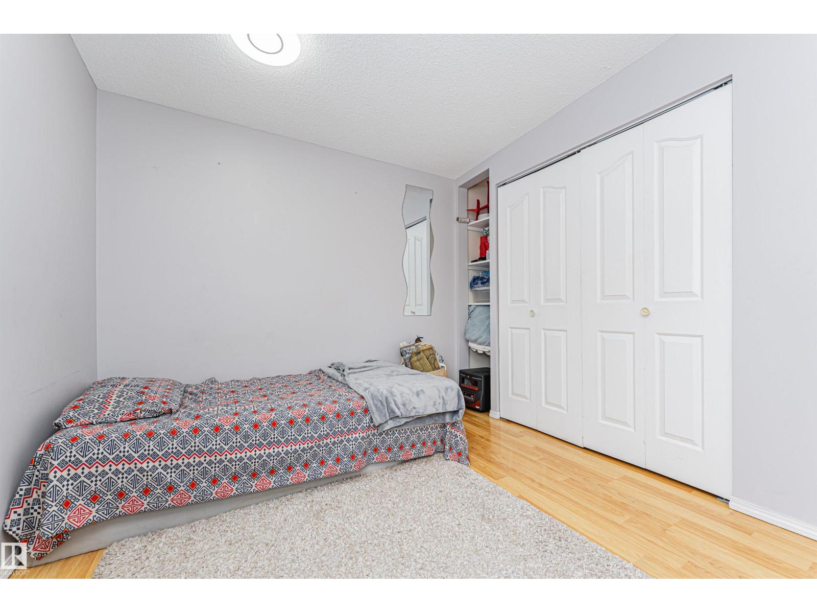 10412 39 AV NW, Edmonton