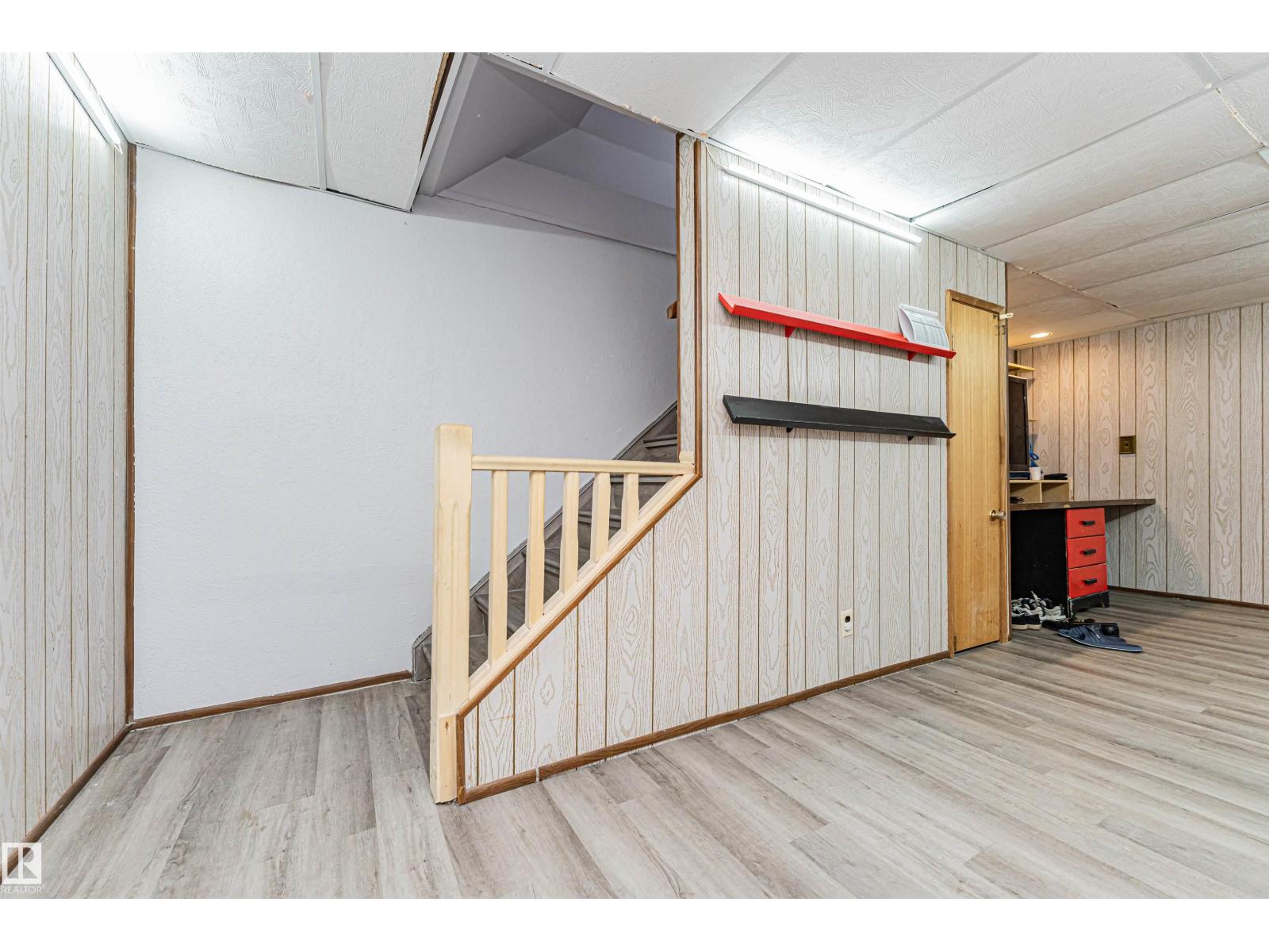 10412 39 AV NW, Edmonton