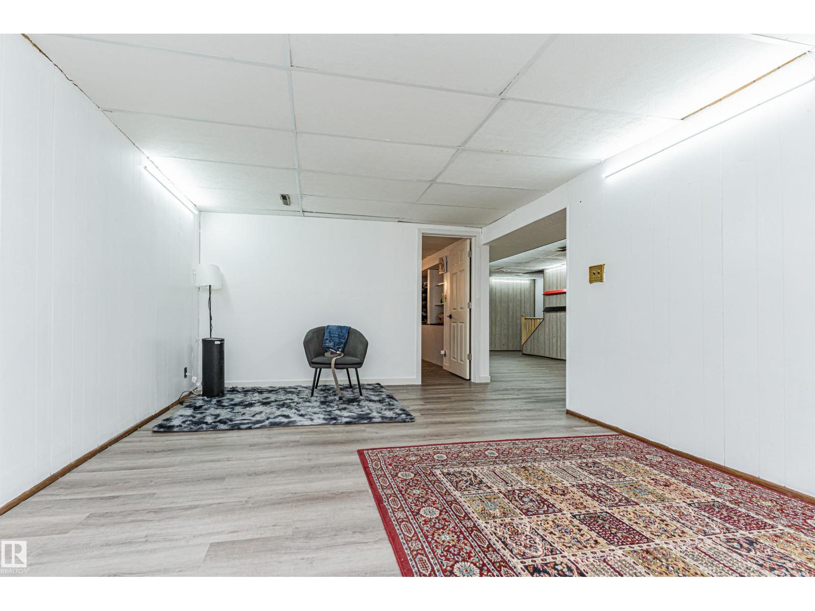 10412 39 AV NW, Edmonton