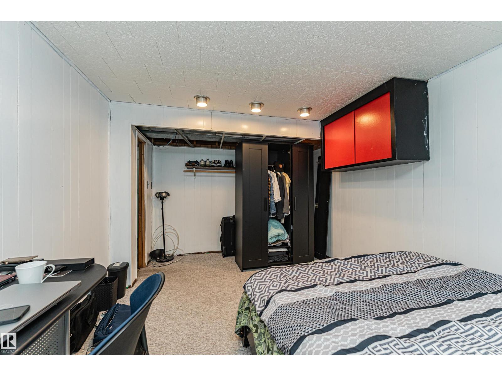 10412 39 AV NW, Edmonton