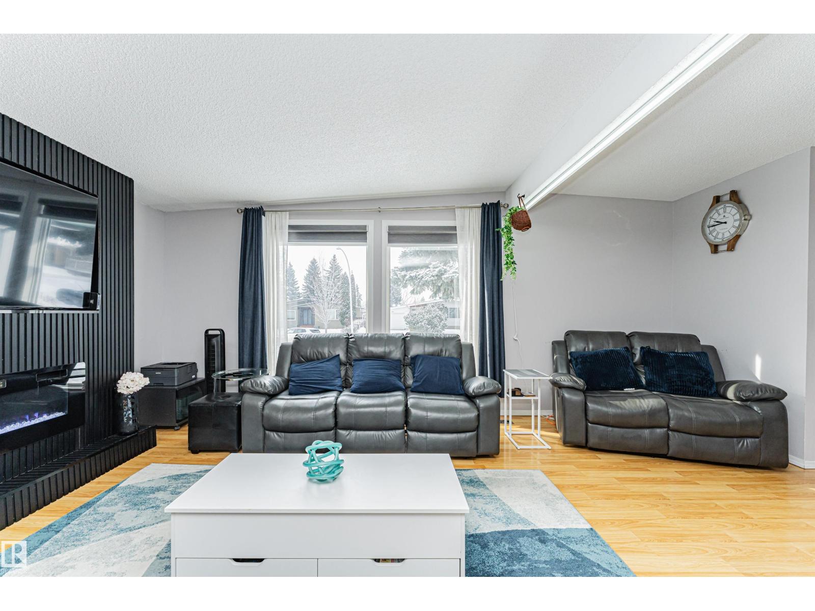 10412 39 AV NW, Edmonton