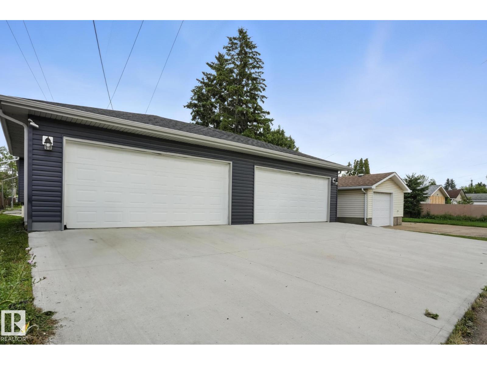 10438 154 ST NW, Edmonton