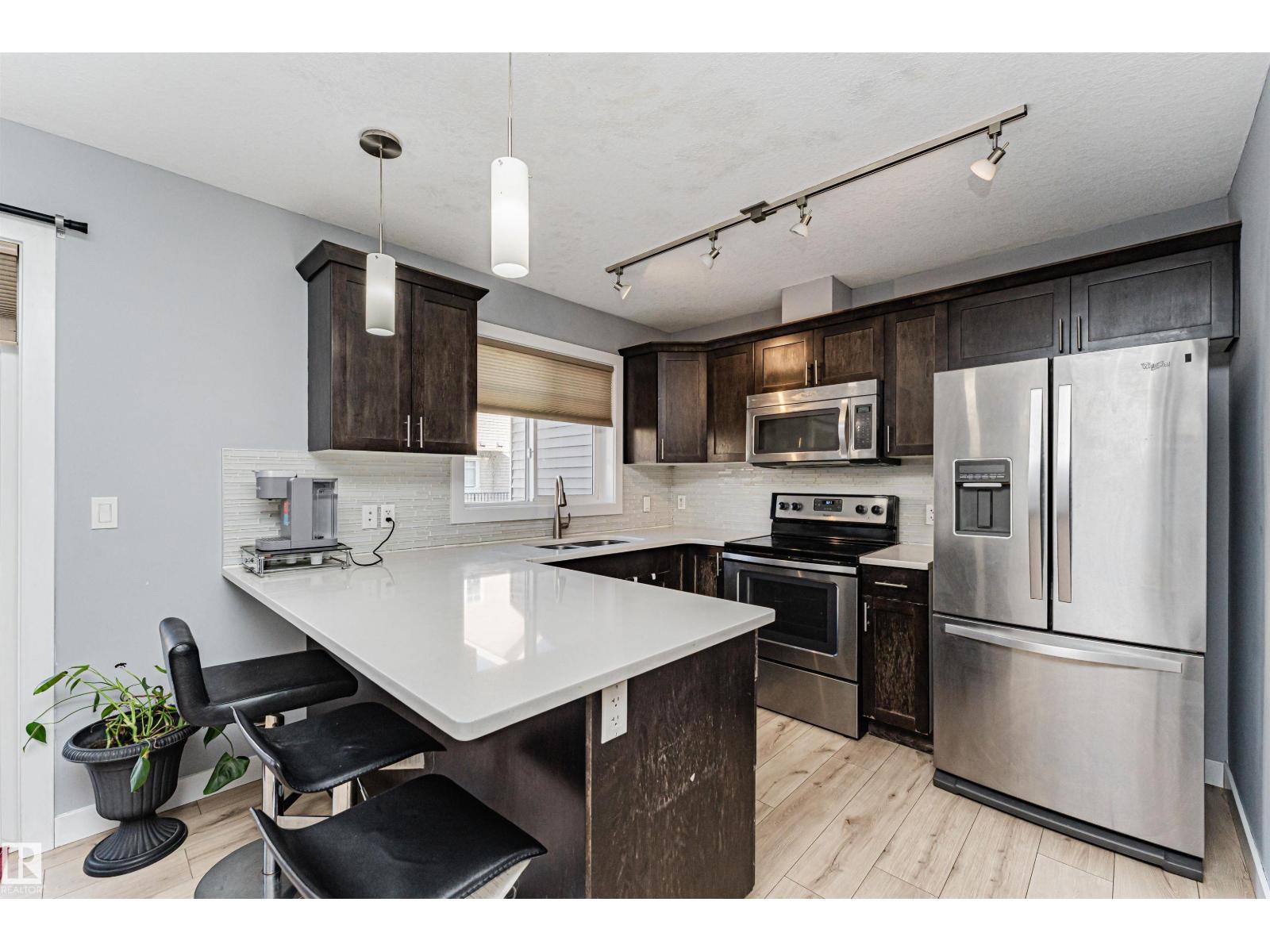 #35 675 ALBANY WY NW NW, Edmonton