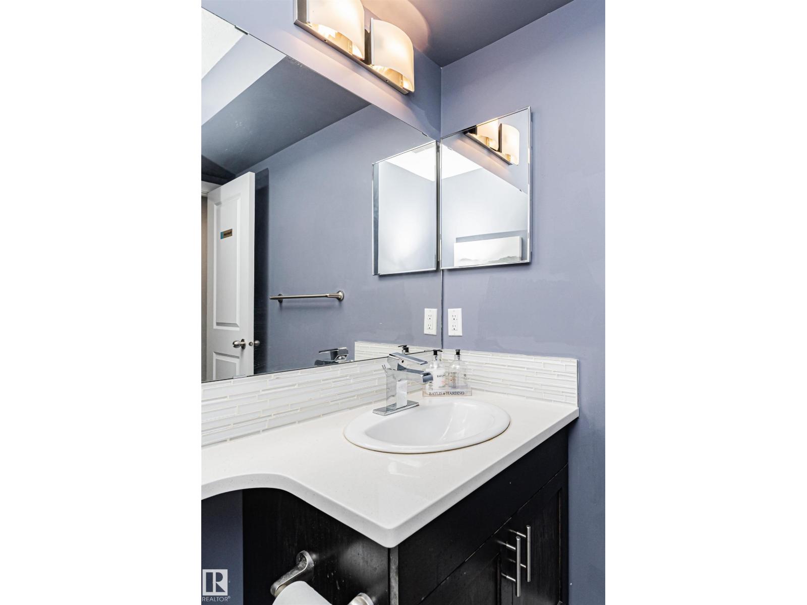 #35 675 ALBANY WY NW NW, Edmonton