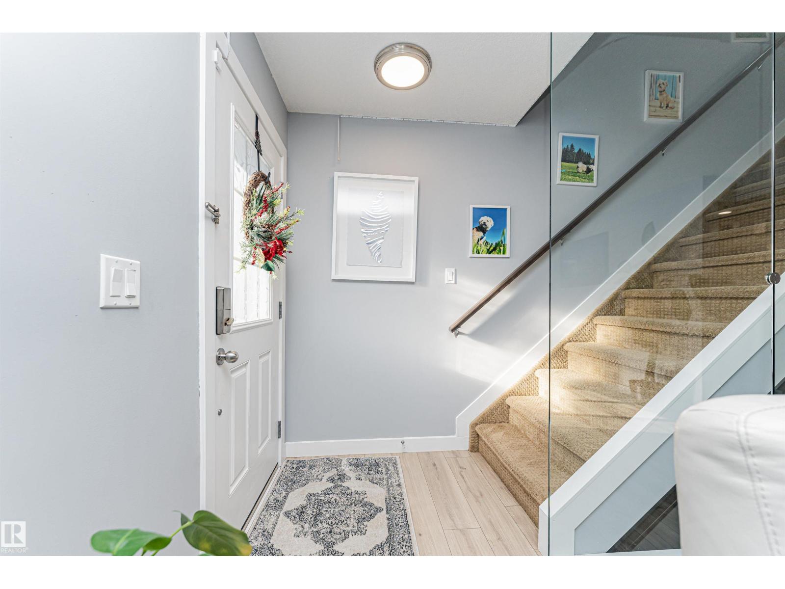 #35 675 ALBANY WY NW NW, Edmonton