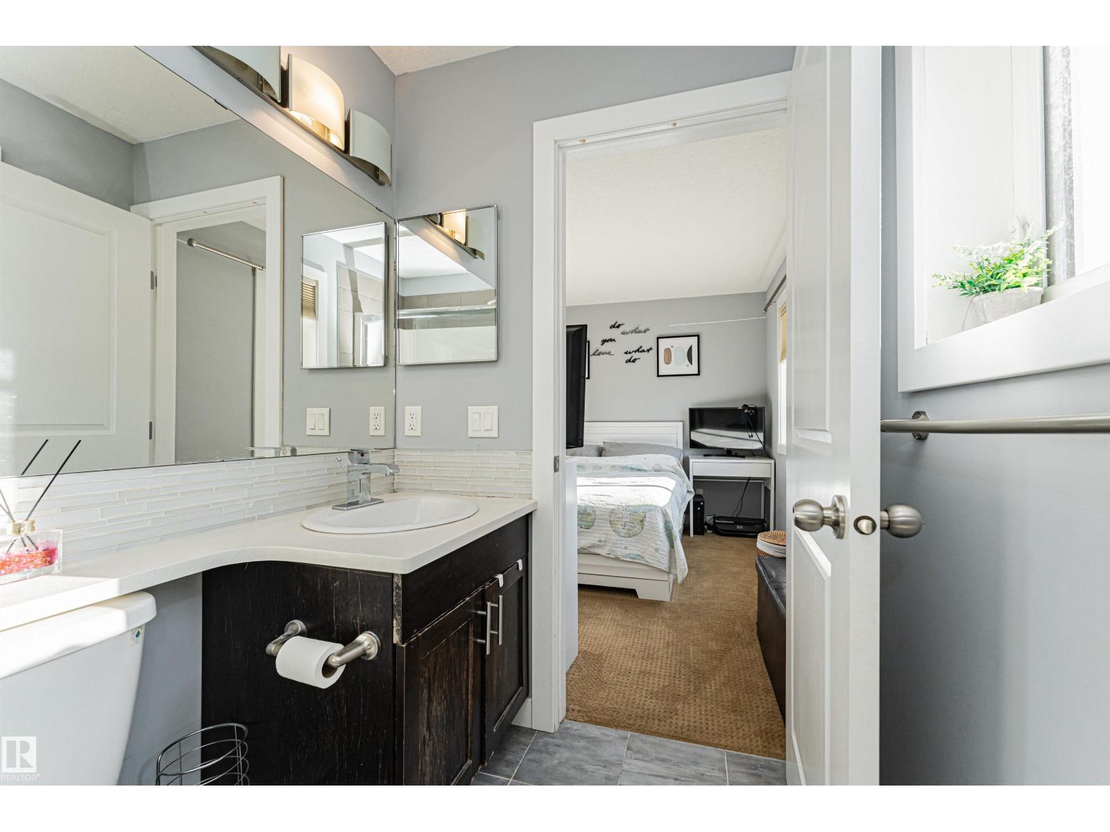 #35 675 ALBANY WY NW NW, Edmonton