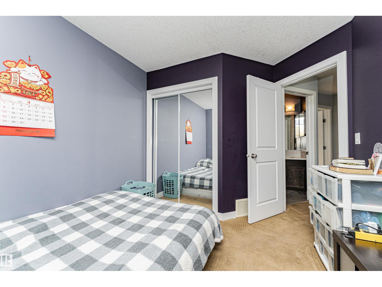 #35 675 ALBANY WY NW NW, Edmonton