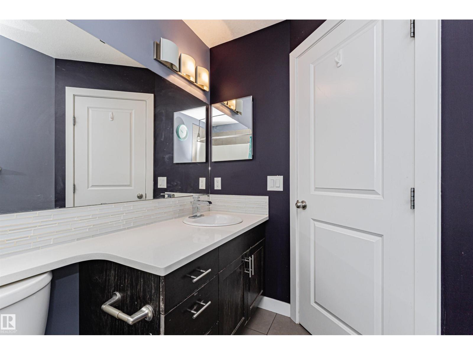 #35 675 ALBANY WY NW NW, Edmonton