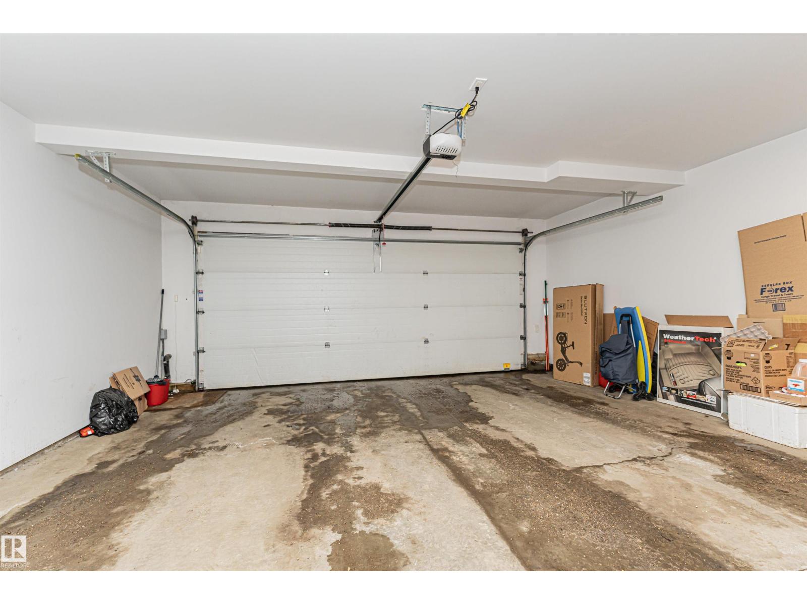 #35 675 ALBANY WY NW NW, Edmonton