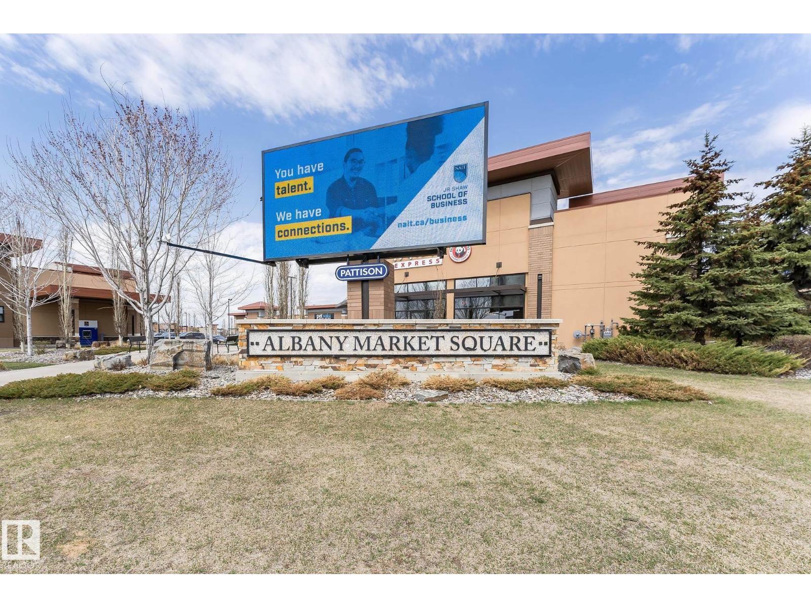 #35 675 ALBANY WY NW NW, Edmonton