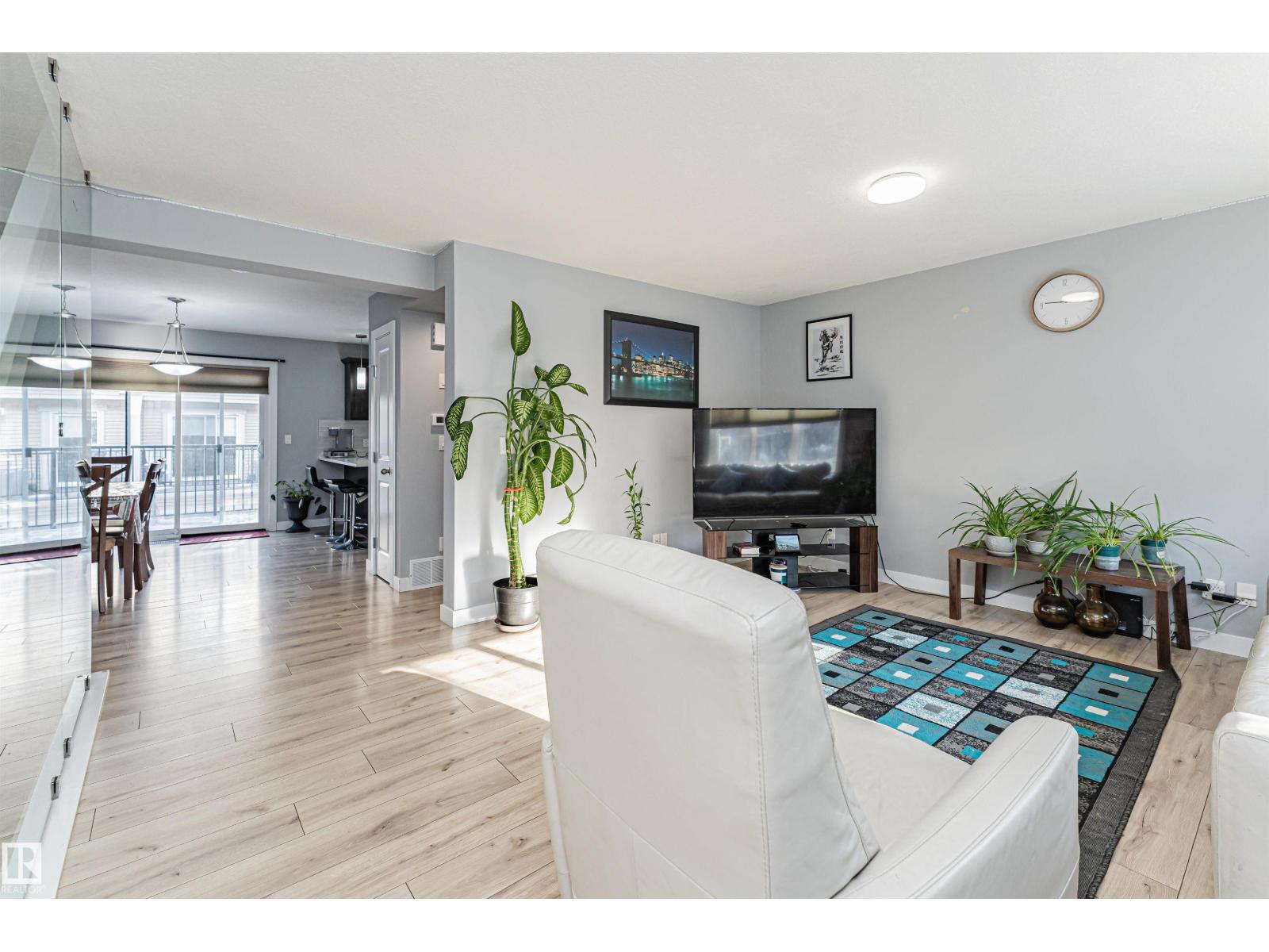 #35 675 ALBANY WY NW NW, Edmonton