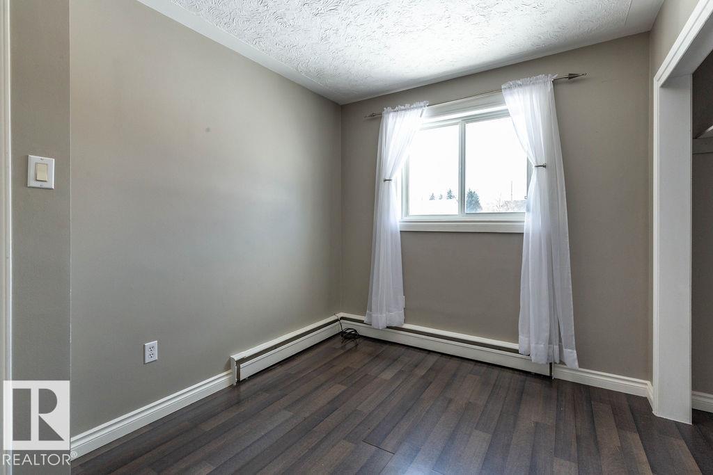 #7 15431 93 AV NW - 12
