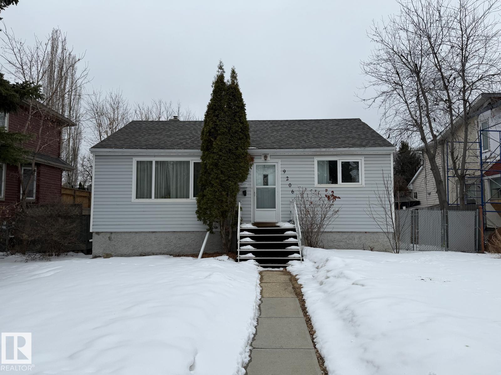 9206 / 9208 90 ST NW, Edmonton