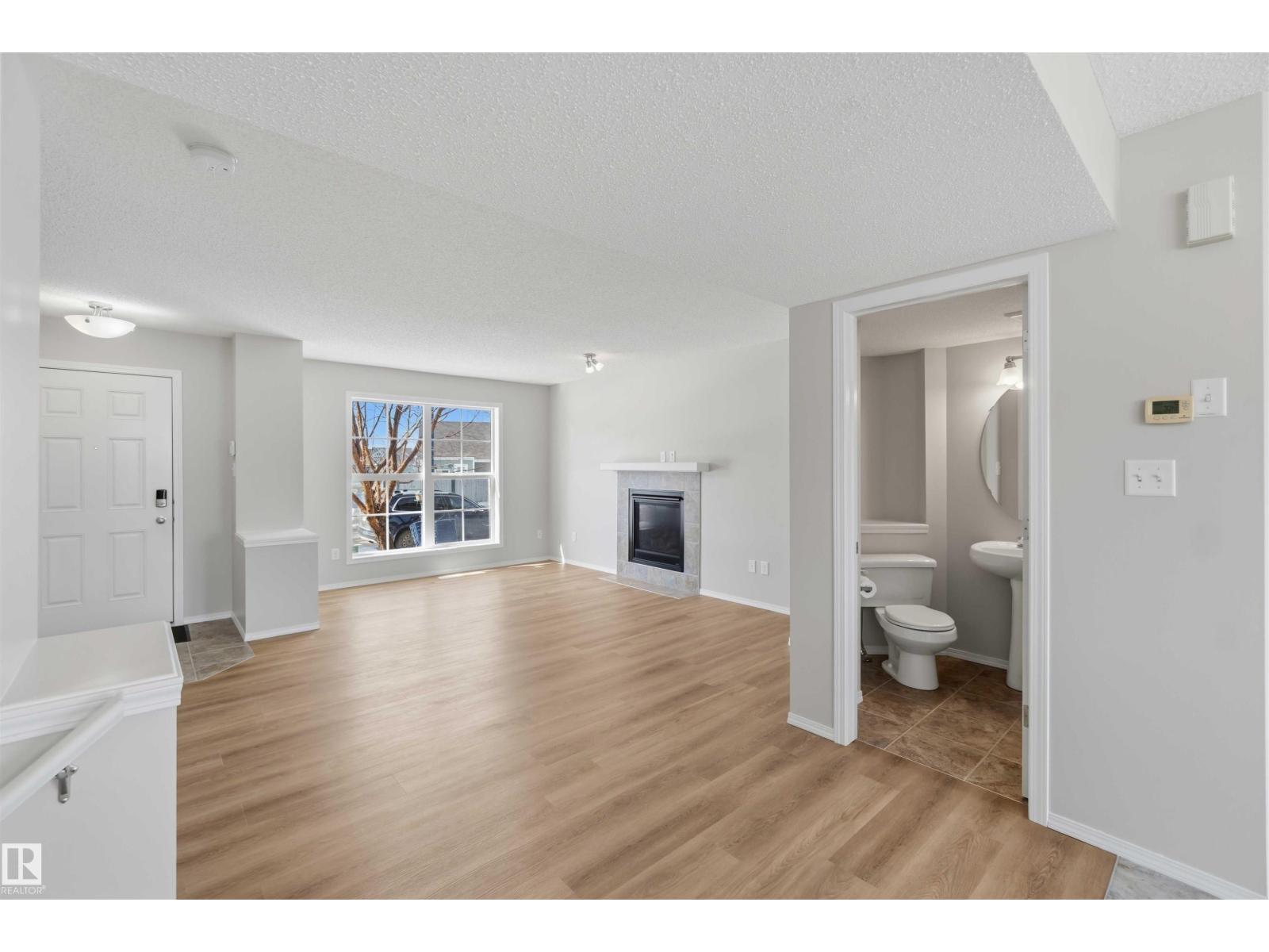 2003 71 ST SW, Edmonton