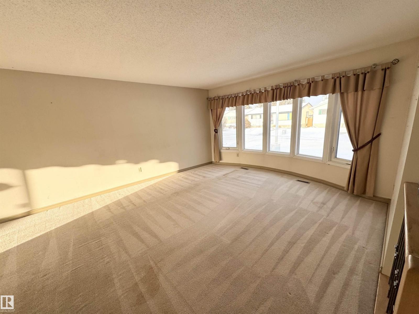 8507 35 AV NW, Edmonton