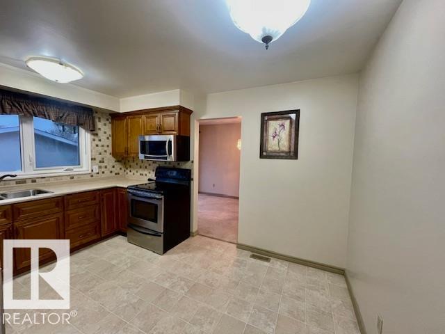 8507 35 AV NW, Edmonton