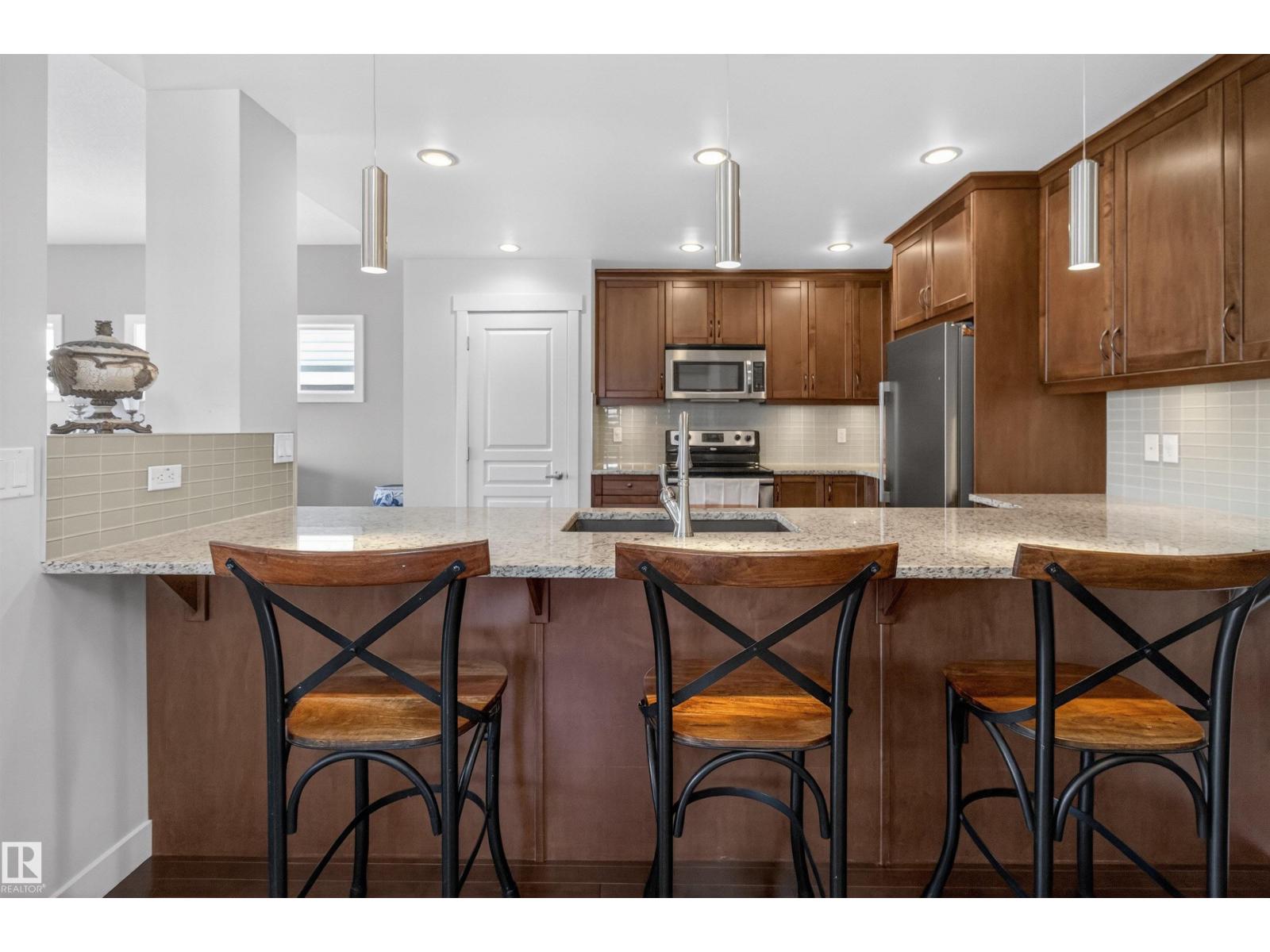 22030 95A AV NW, Edmonton