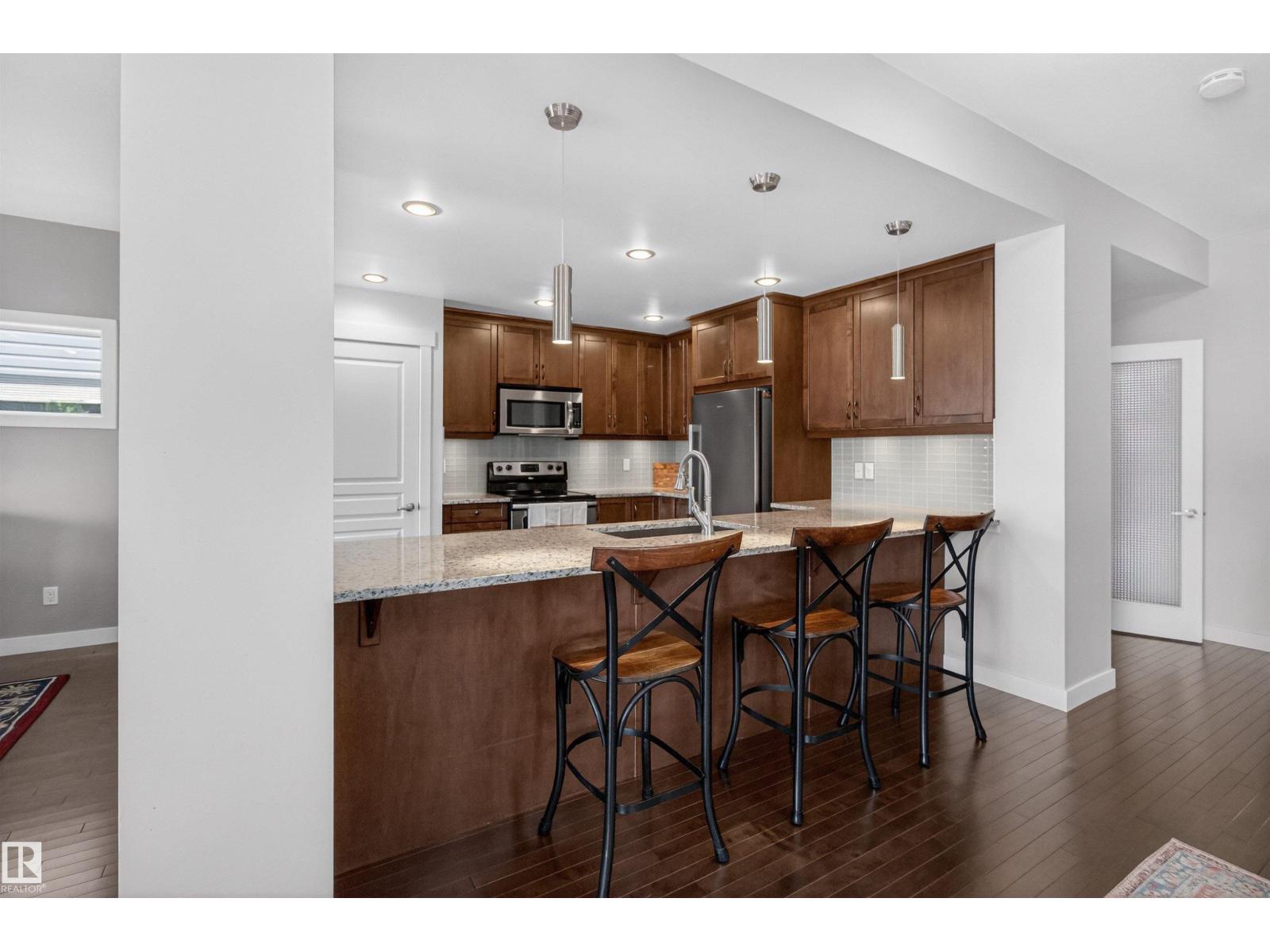 22030 95A AV NW, Edmonton