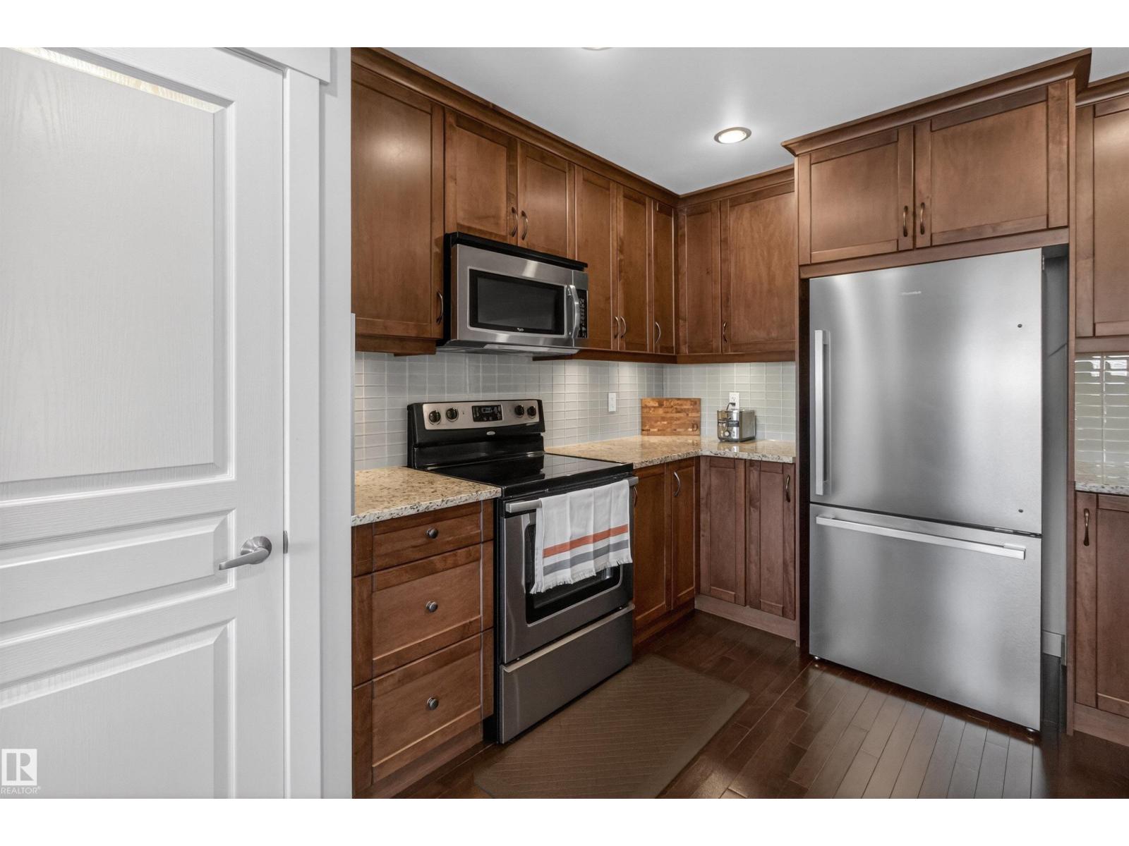 22030 95A AV NW, Edmonton