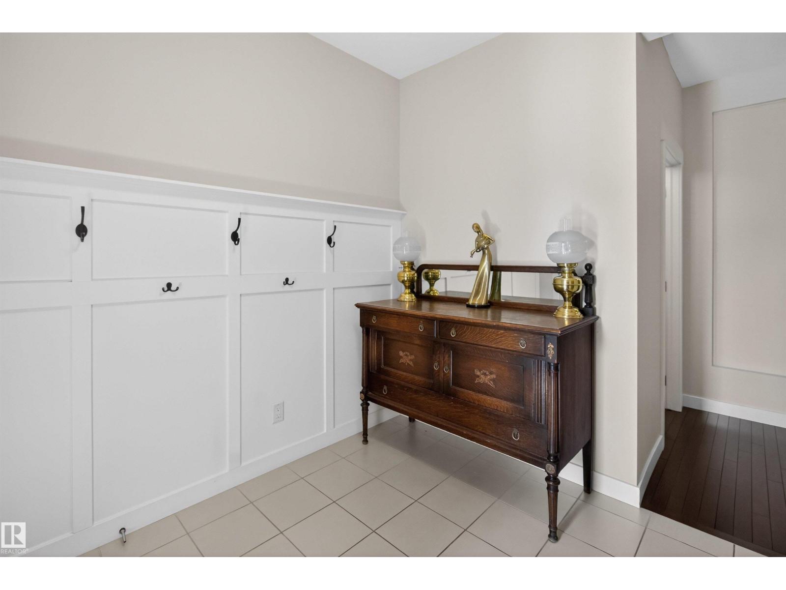 22030 95A AV NW, Edmonton