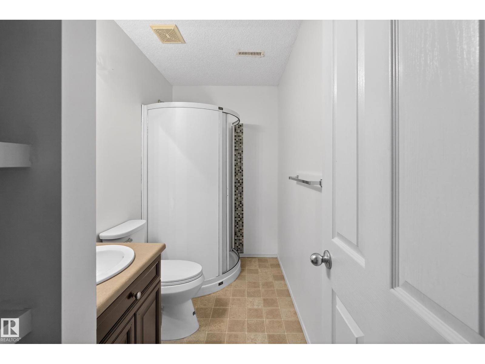 3779 18 ST NW, Edmonton