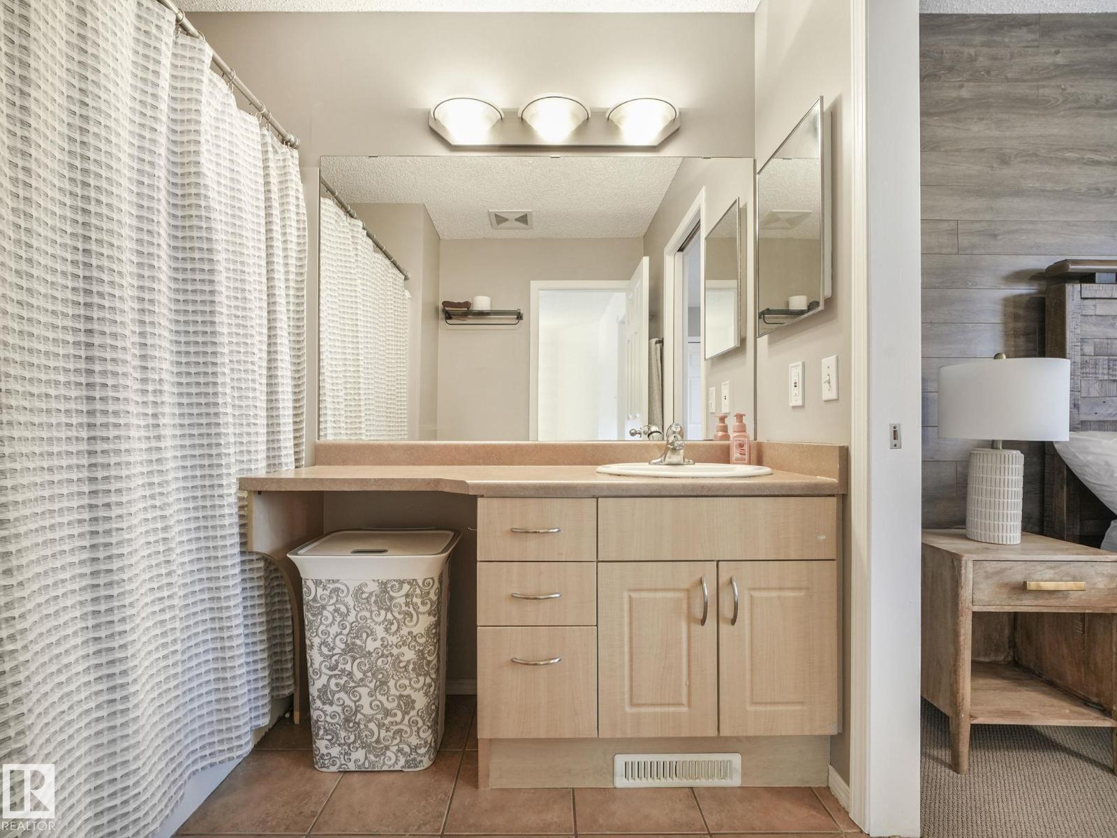 21360 88 AV NW, Edmonton