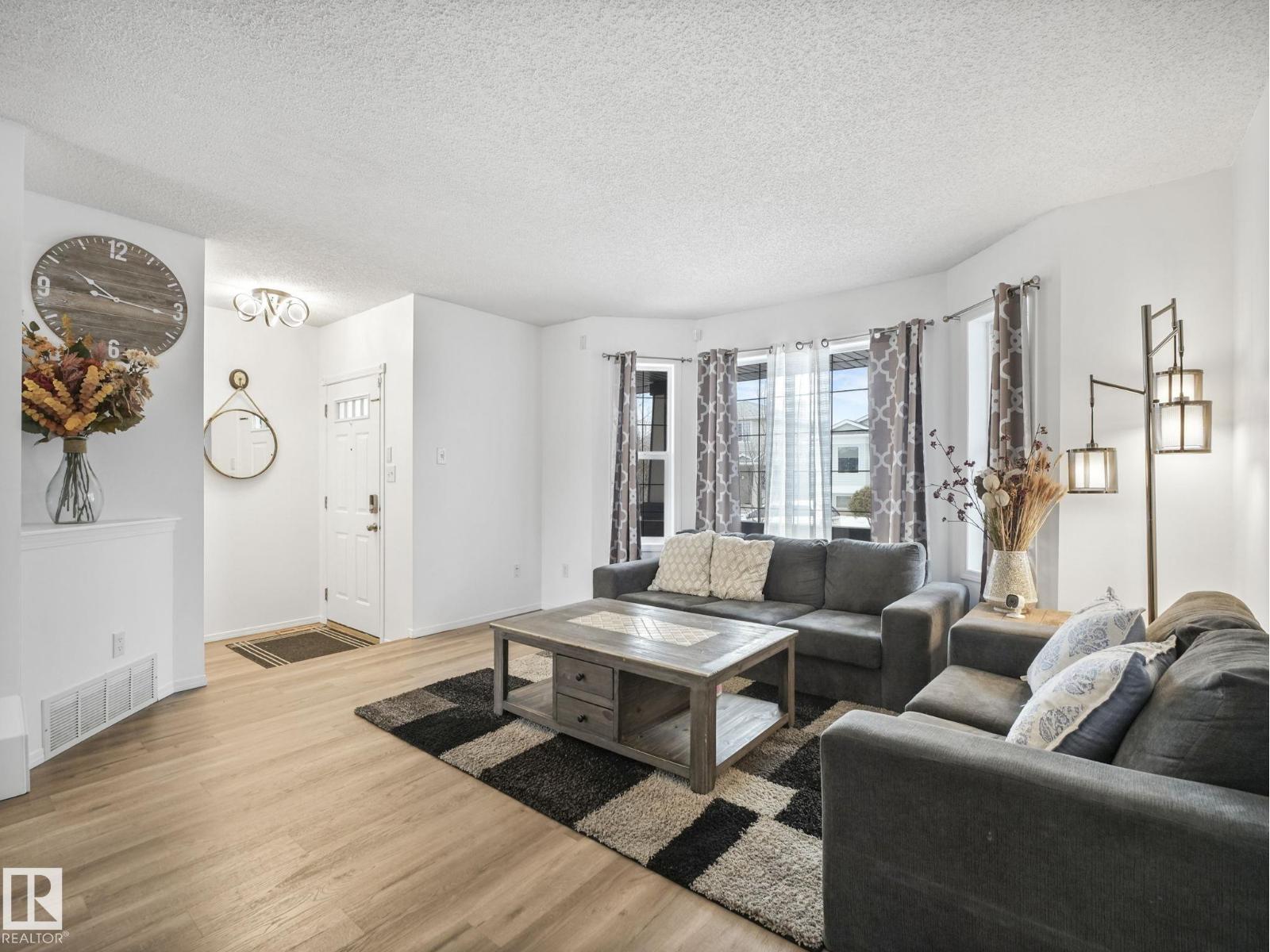 21360 88 AV NW, Edmonton