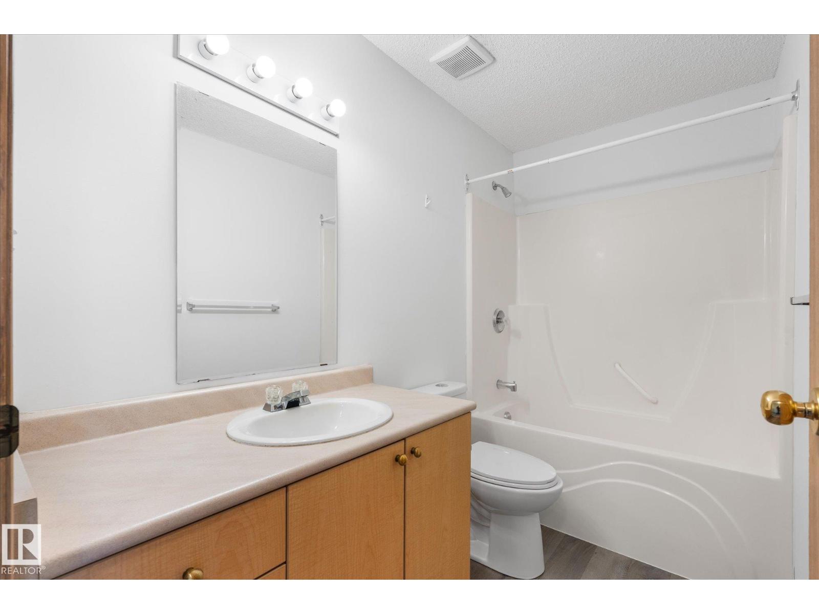 #805 610 KING ST - 26