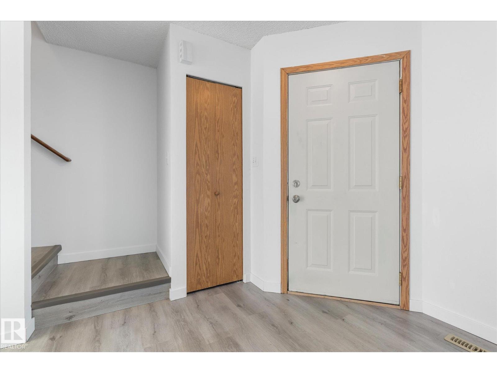 #805 610 KING ST - 5