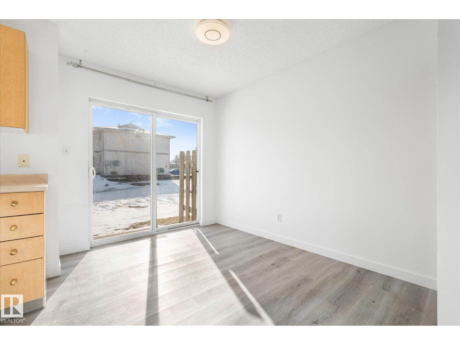 #805 610 KING ST - 9