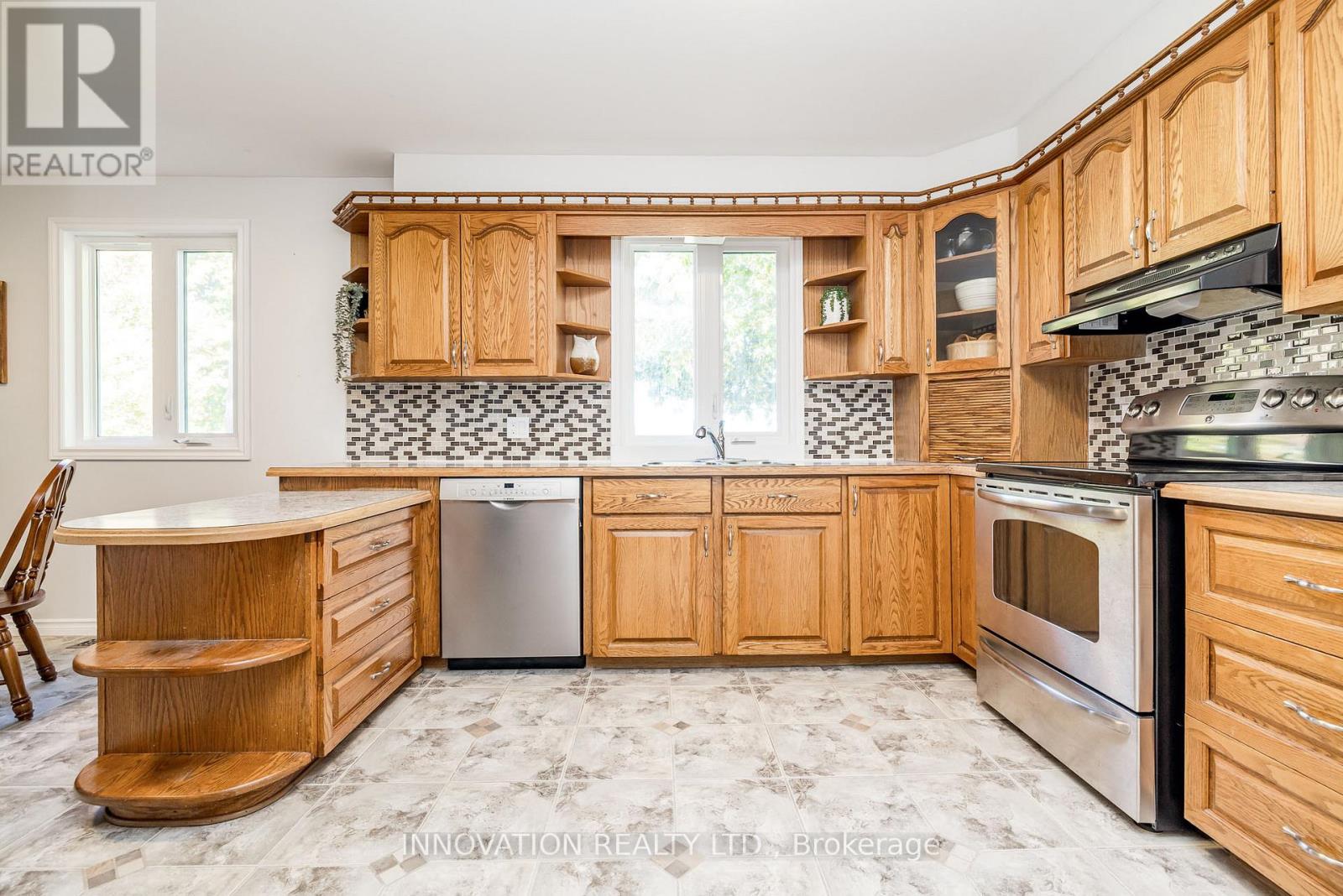 100 CANYON DRIVE - 12